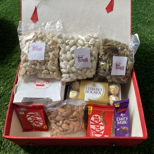 Chocolate & Nuts Gift for Mom